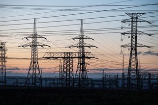 Distribuce elektřiny letos spolyká desítky miliard. Část vysají nové zdroje - Seznam Zprávy